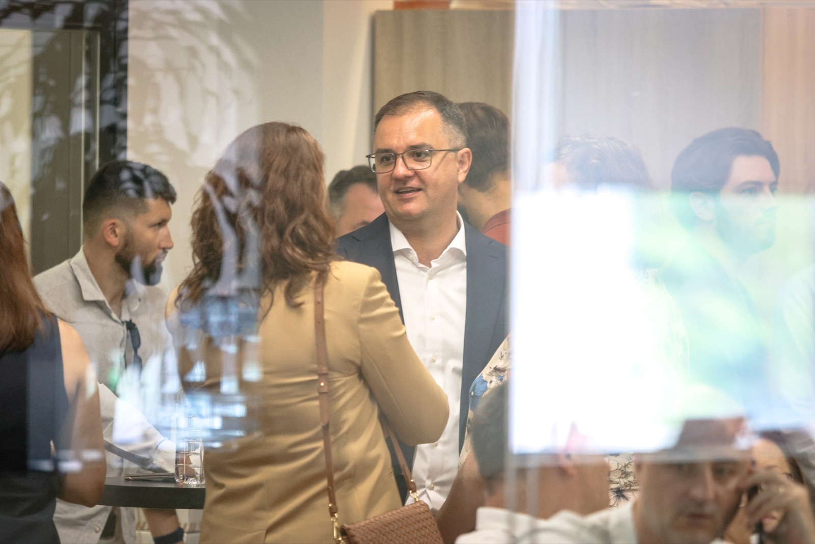 Participant care își notează ideile
